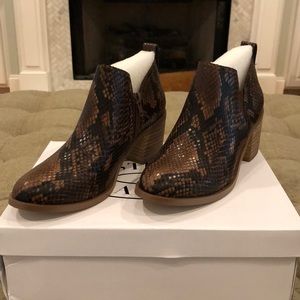 Steve Madden Rader Bootie. Women’s size 7.5 NEW.
